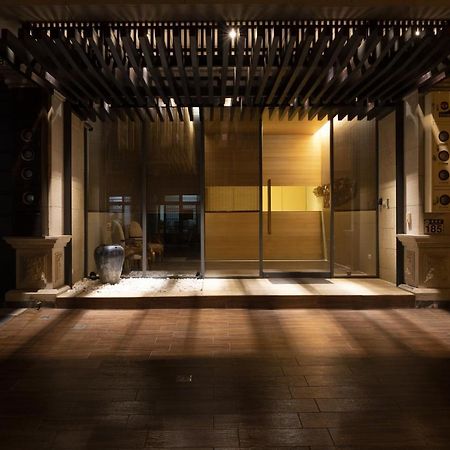Pod Labo Capsule hotel Chua-lien Exteriér fotografie