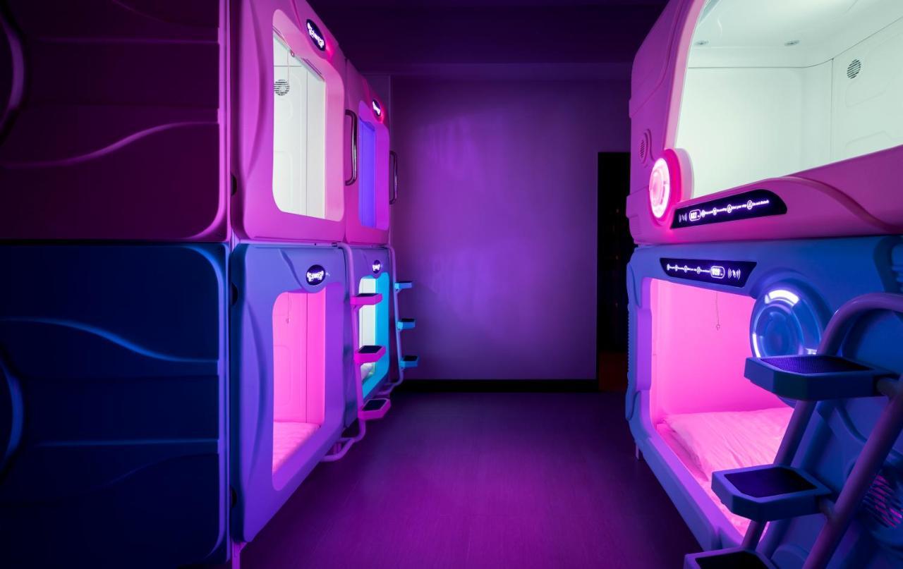 Pod Labo Capsule hotel Chua-lien Exteriér fotografie