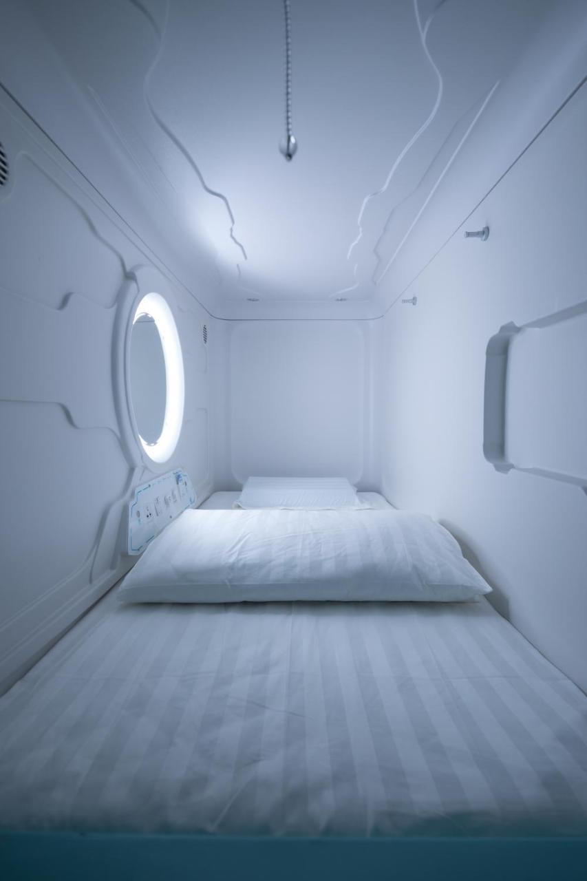 Pod Labo Capsule hotel Chua-lien Exteriér fotografie